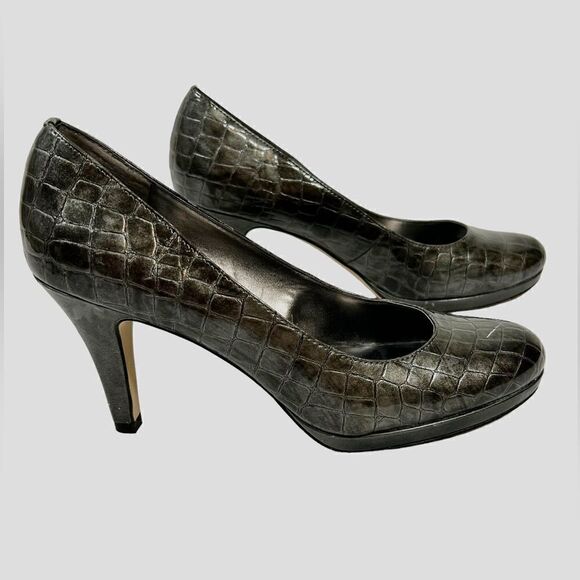 AnneĀ Klein Alligator SkināScales Pattern Dark Brown 3 inch High HeelsāChic - Picture 1 of 9